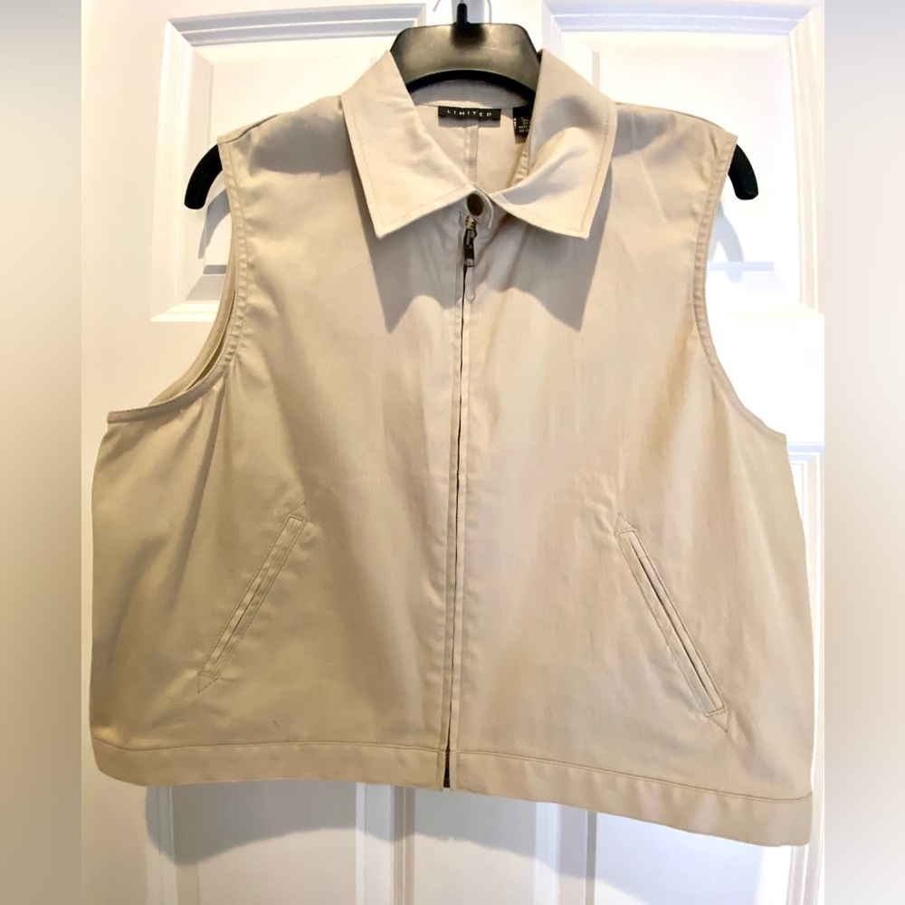 Limited women’s vest